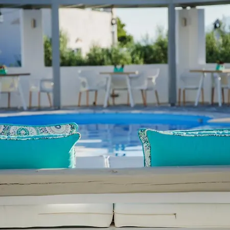 Apartahotel Island House Mylopotas