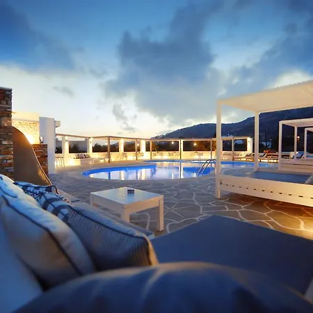 Island House Aparthotel 3*