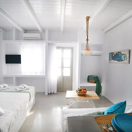 Island House 3* Mylopotas