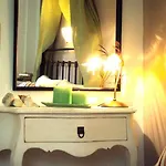 Island House Ξενοδοχείο με διαμερίσματα 3*