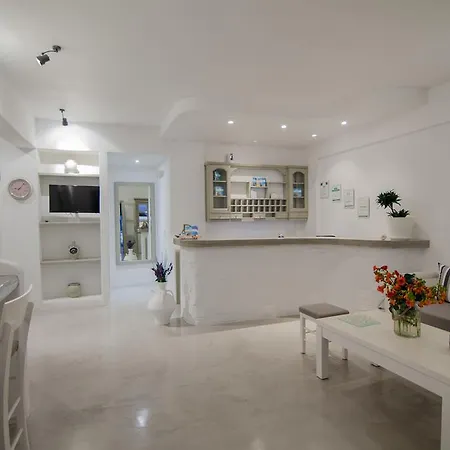 Aparthotel Island House