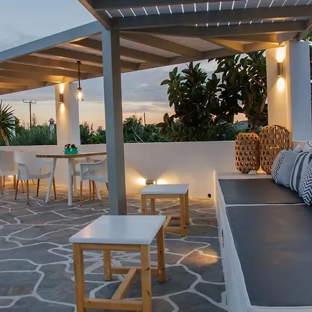 מלון דירות Island House 3*