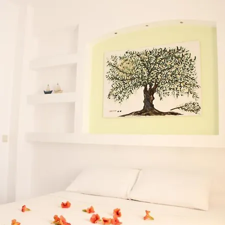 Aparthotel Island House 3*
