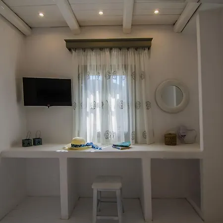 Aparthotel Island House 3*