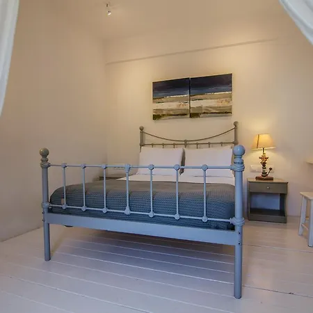 Island House Mylopotas