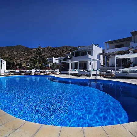 Island House 3*
