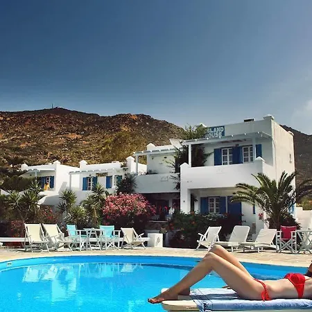 Island House 3* Milopótasz