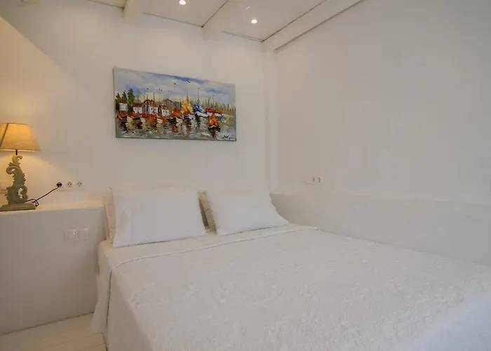 Aparthotel Island House Mylopotas