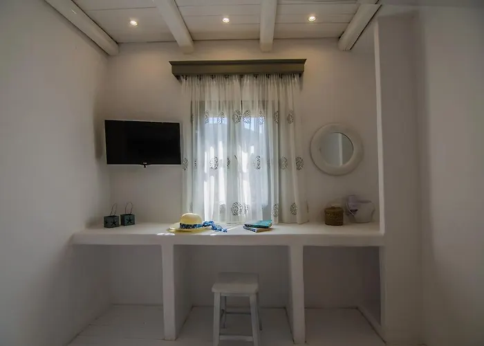 Aparthotel Island House 3*