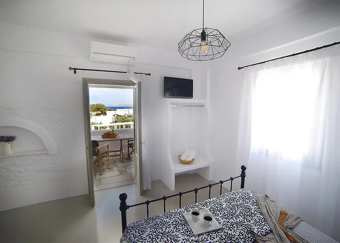 Island House Aparthotel 3*