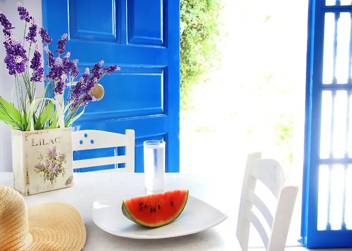 Island House Aparthotel Mylopotas