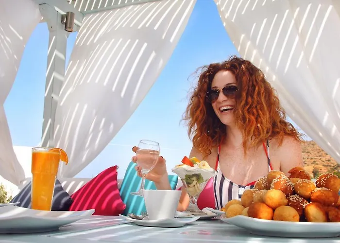 Aparthotel Island House 3*